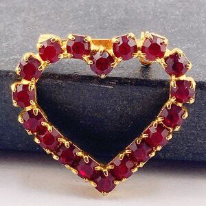 VINTAGE Small dark red rhinestone and gold tone metal heart brooch 50s 60s pin